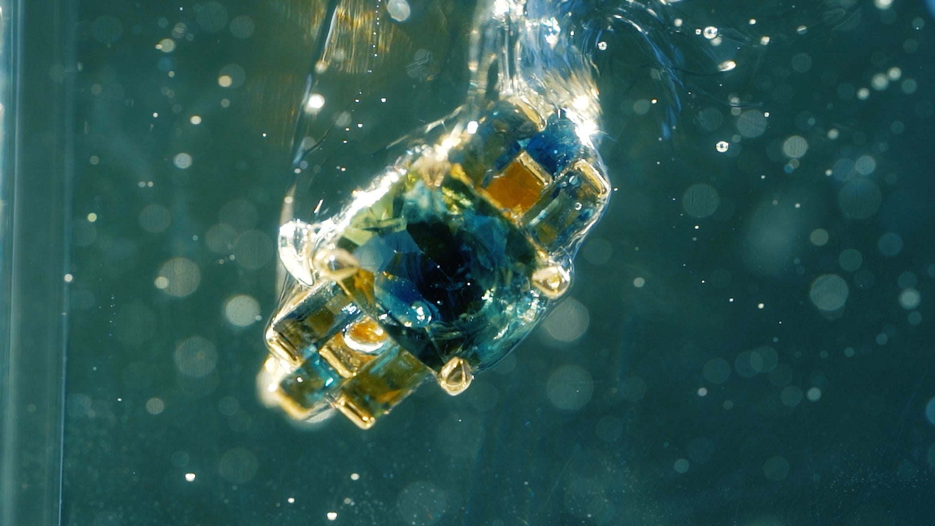 Deep Earth, Bright Hues: Australian Parti Sapphires