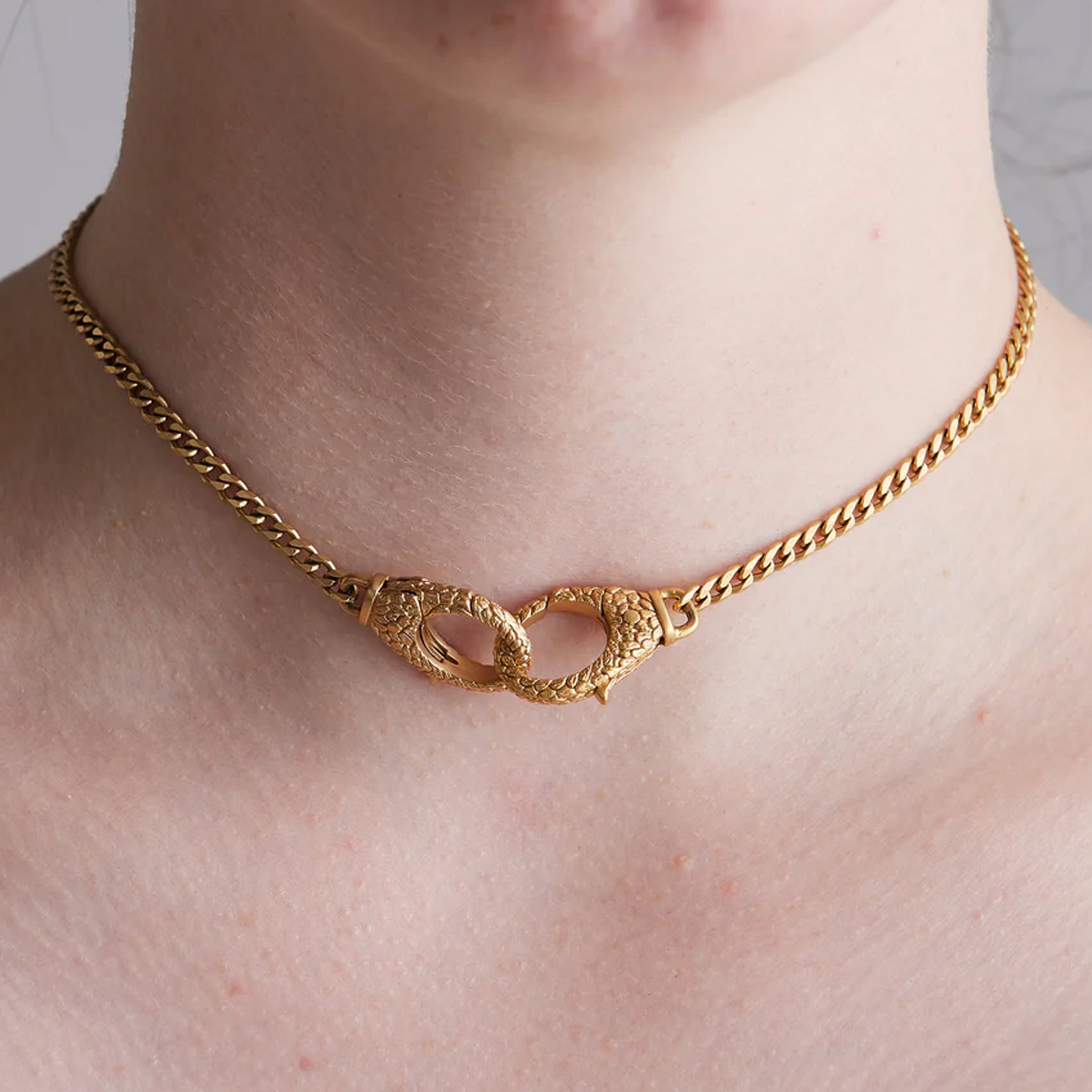 LISA ROET: AN INTERVIEW & INSTALLATION