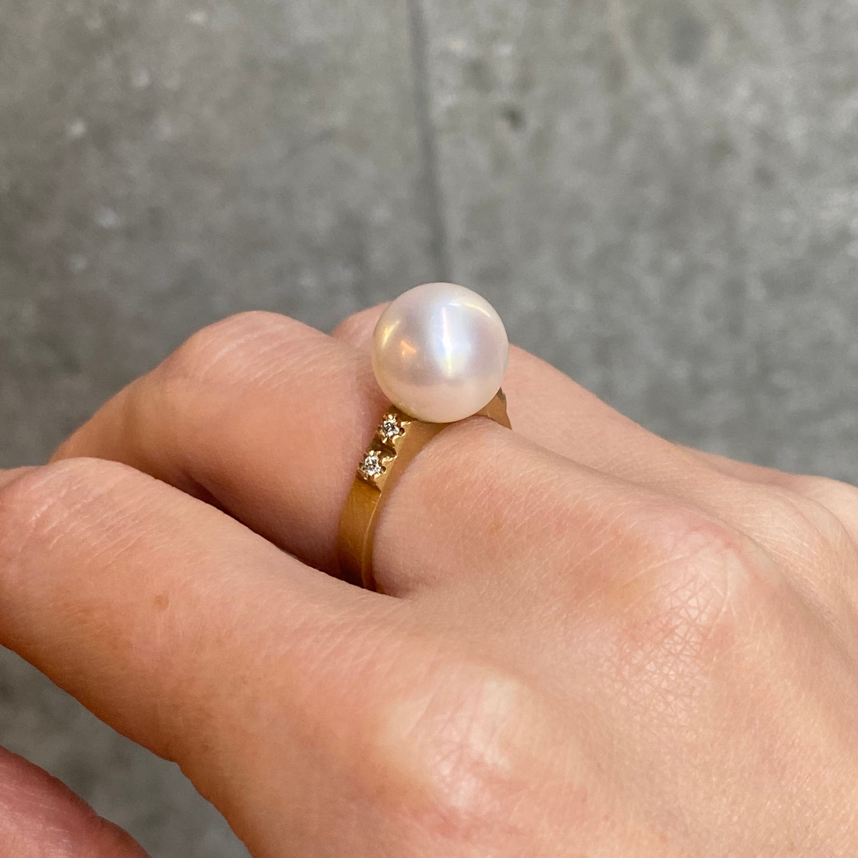 Freshwater Pearl & Pyramids Ring