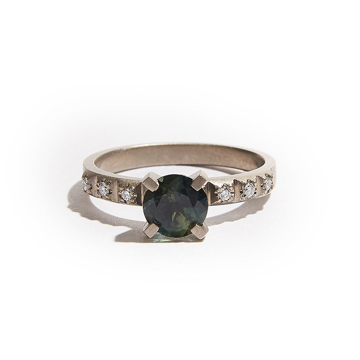 Novem Sapphire Ring