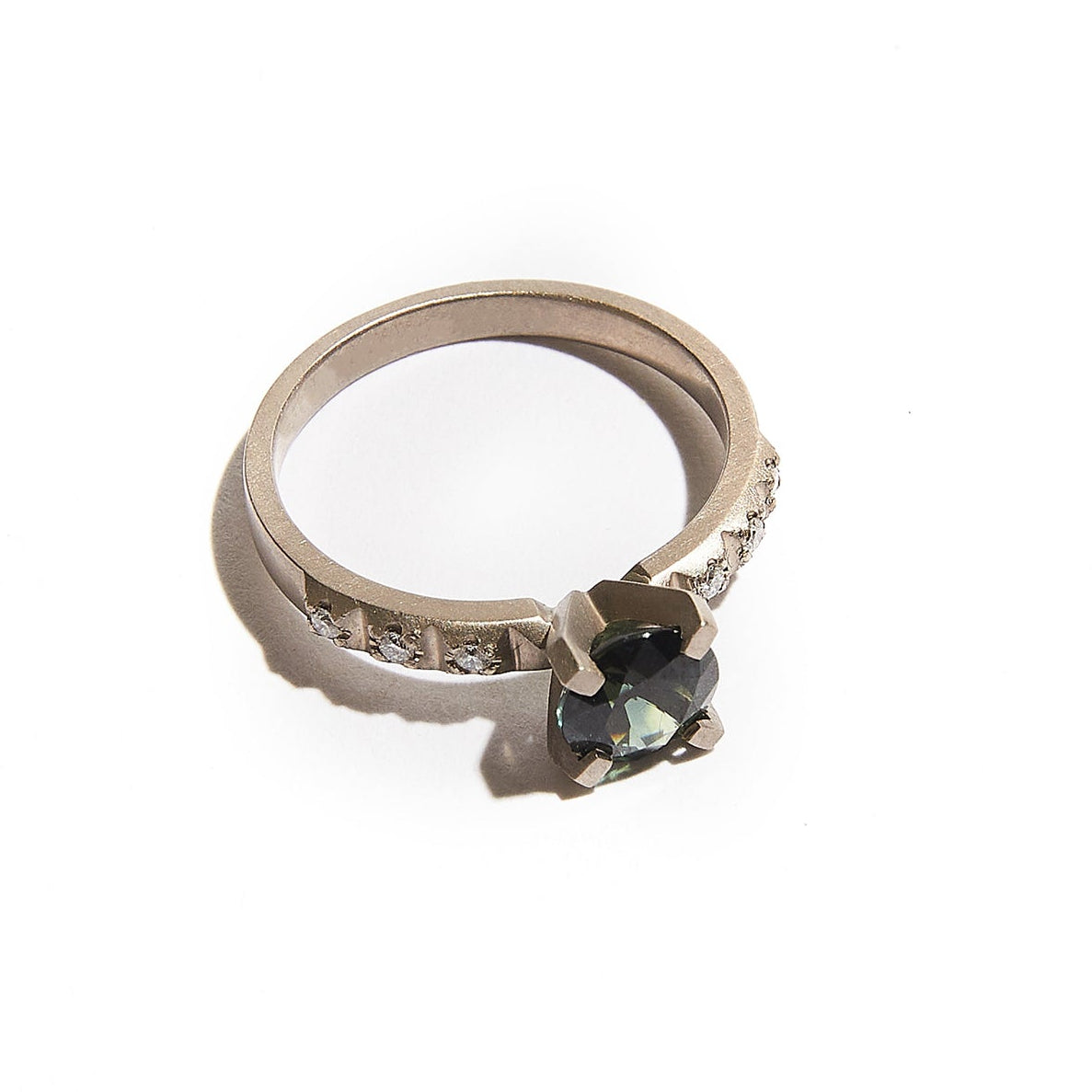 Novem Sapphire Ring