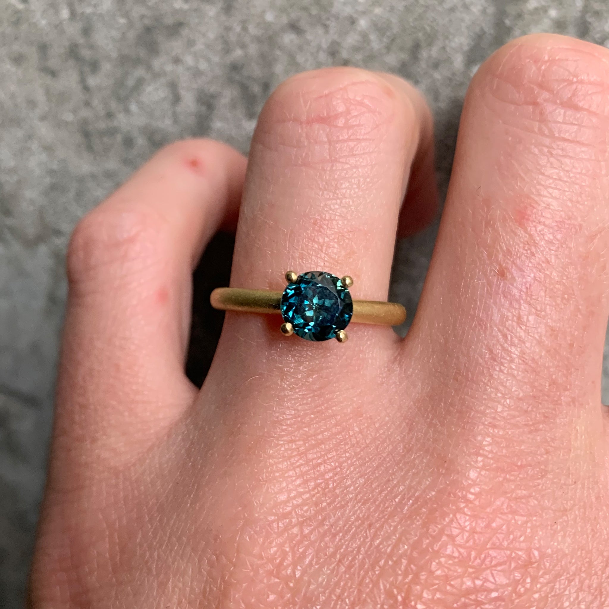 Harvest Round Teal Parti Sapphire Ring