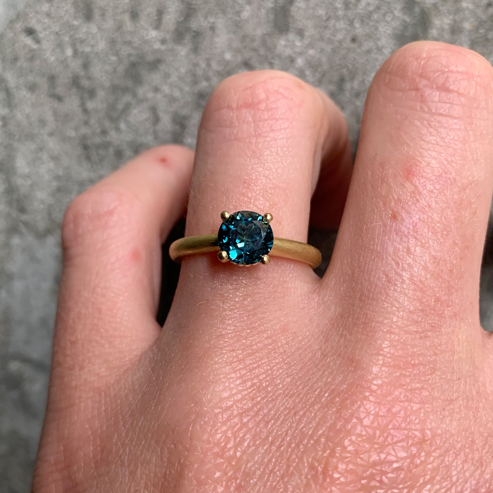 Harvest Round Teal Parti Sapphire Ring