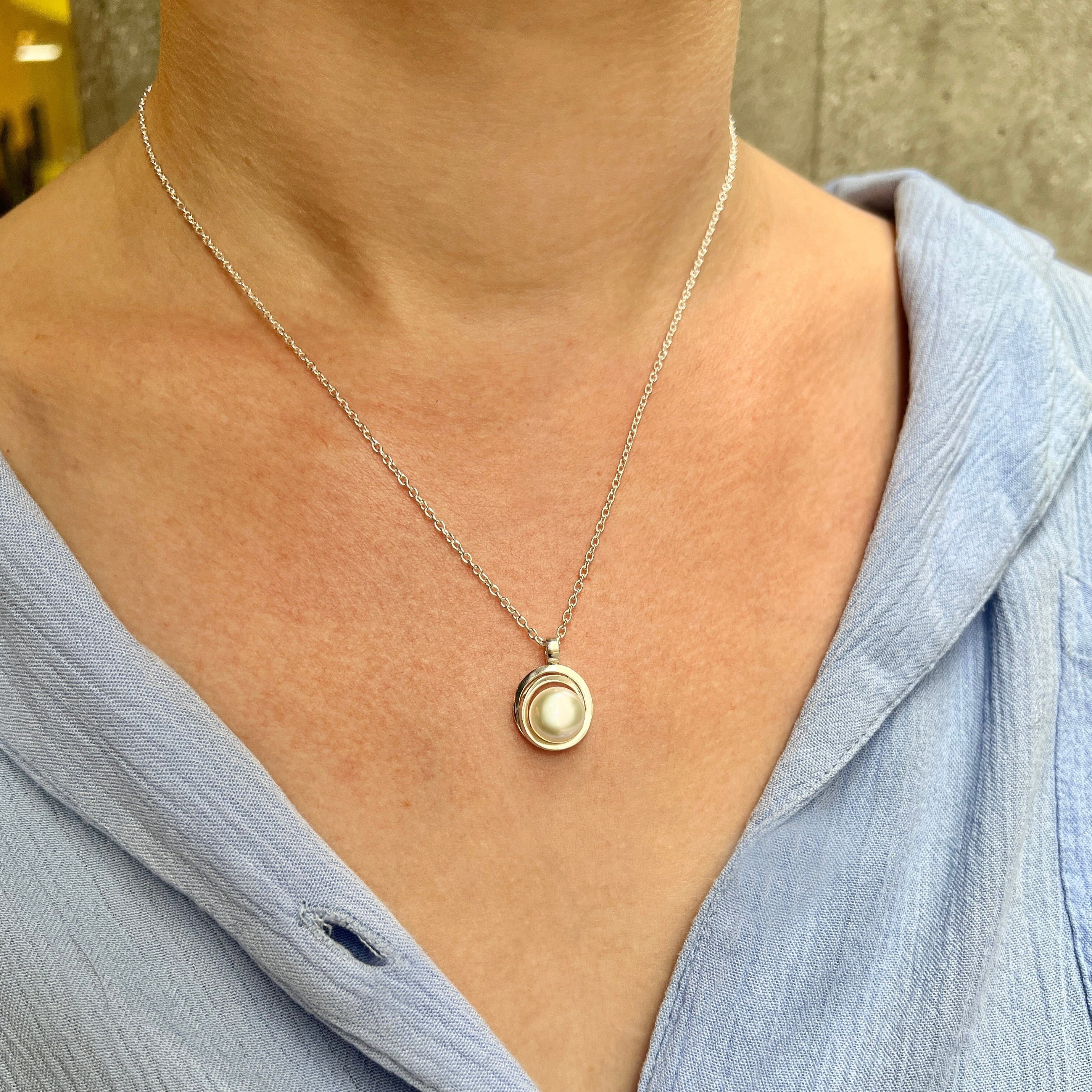 Continuum Large Pearl Pendant