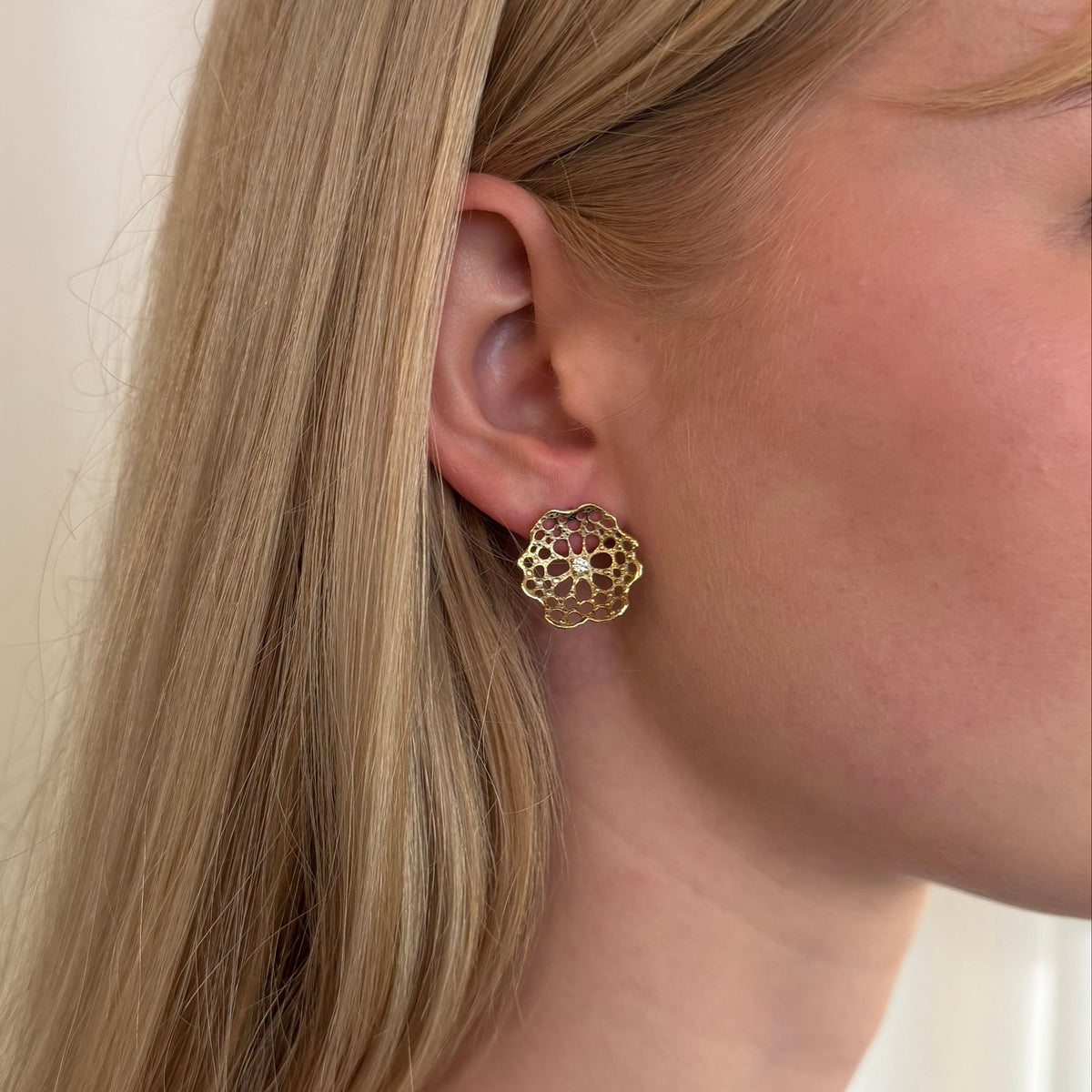 Radial Studs