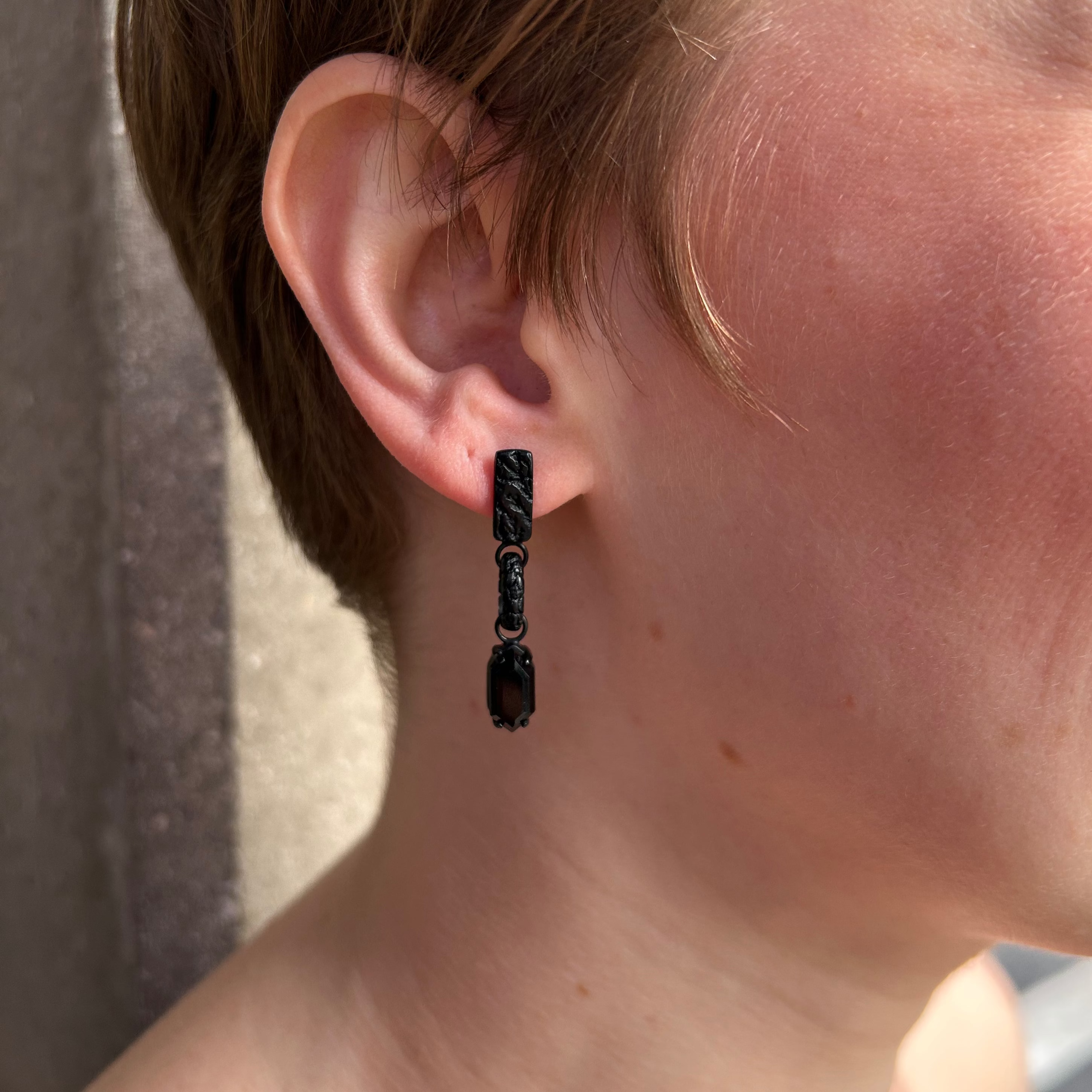 Skin Link Drop with Onyx Earrings