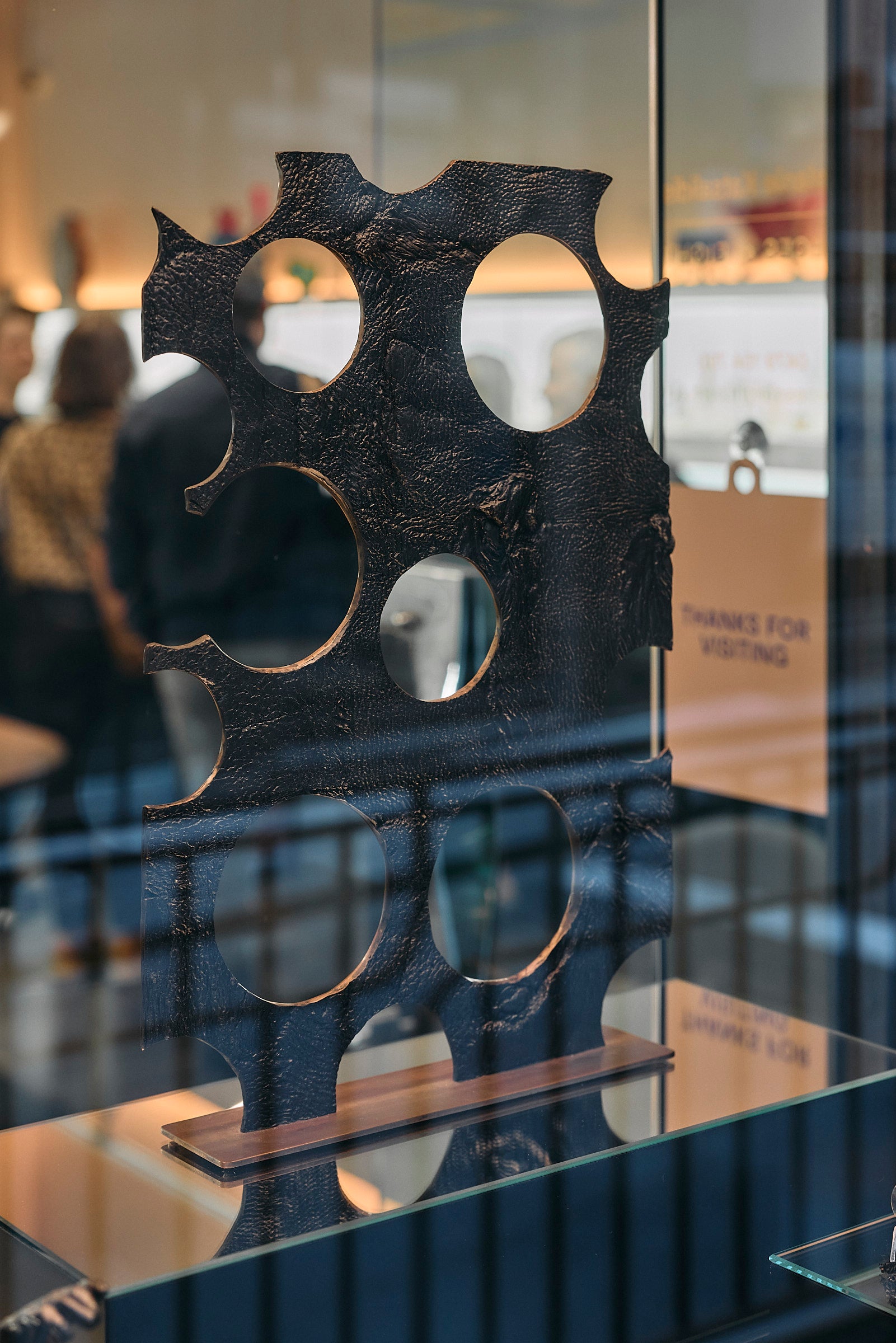 Cut Out Circle Skin Screen