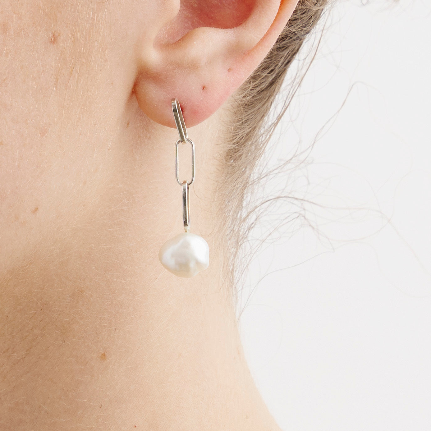 Silver Baroque Pearl Drop Short Link Earrings