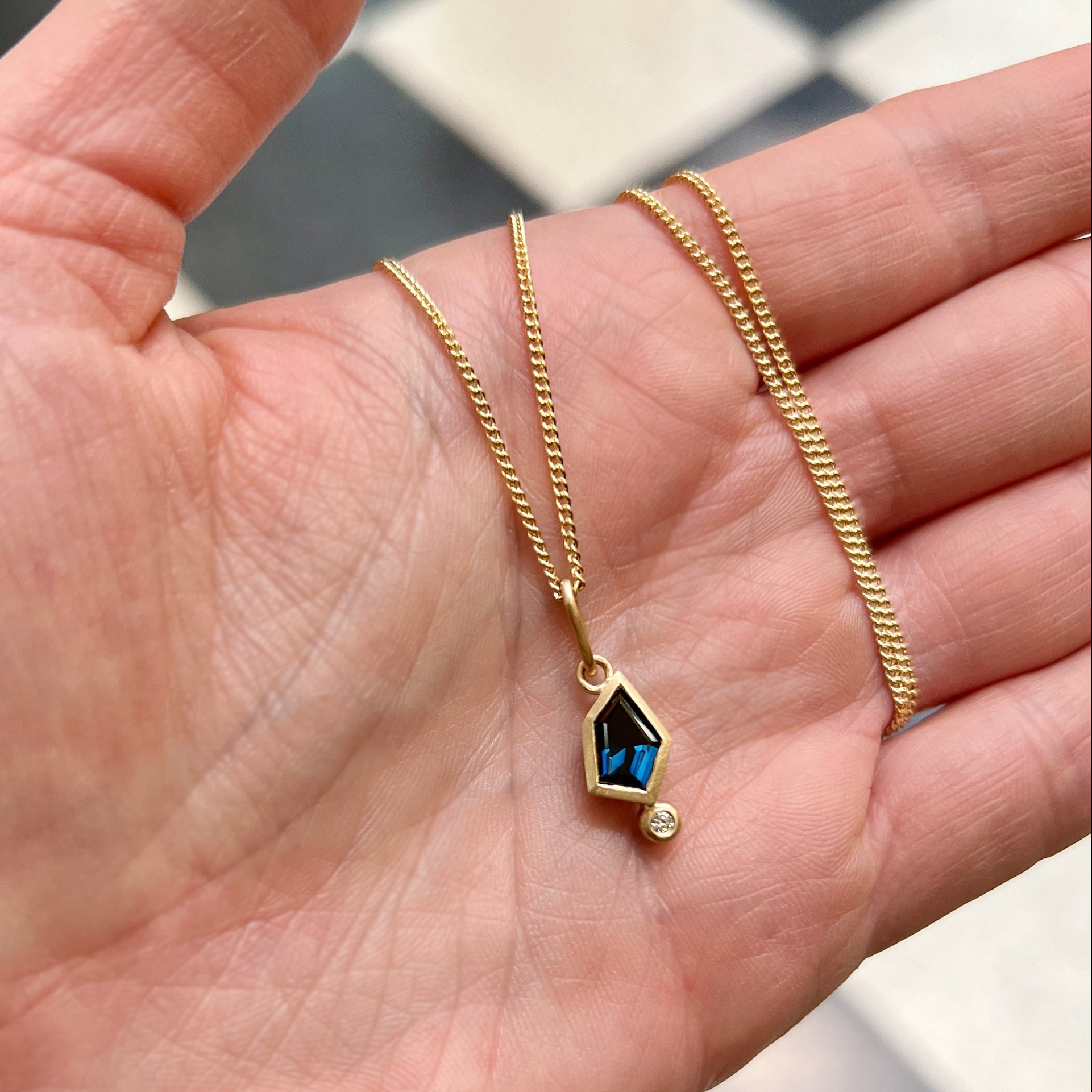 Drifting Pendant