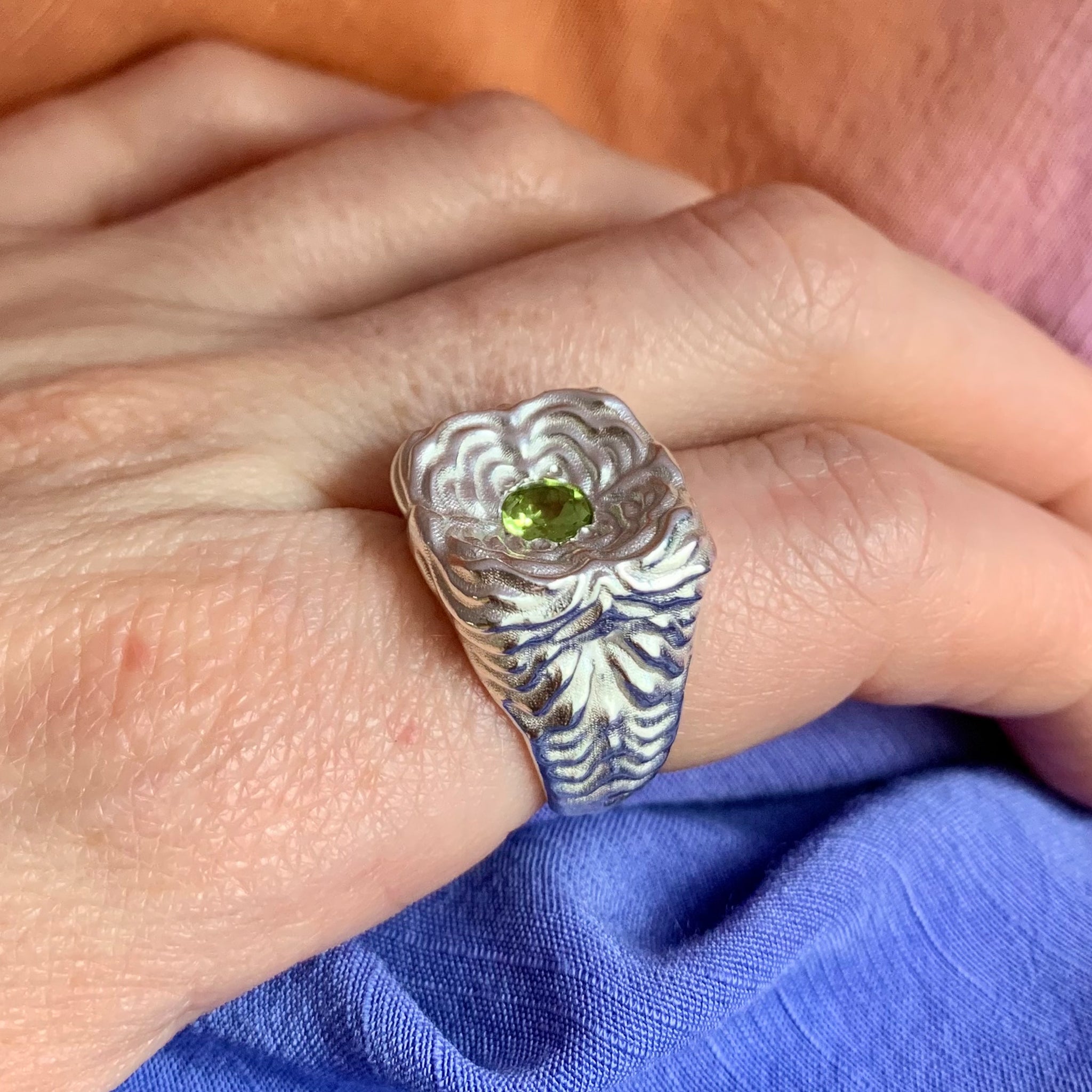 Peridot Crease Ring