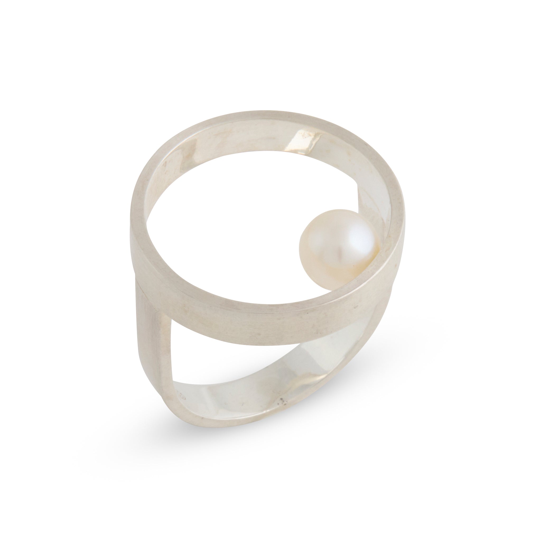 Open Circle Silver Pearl Ring