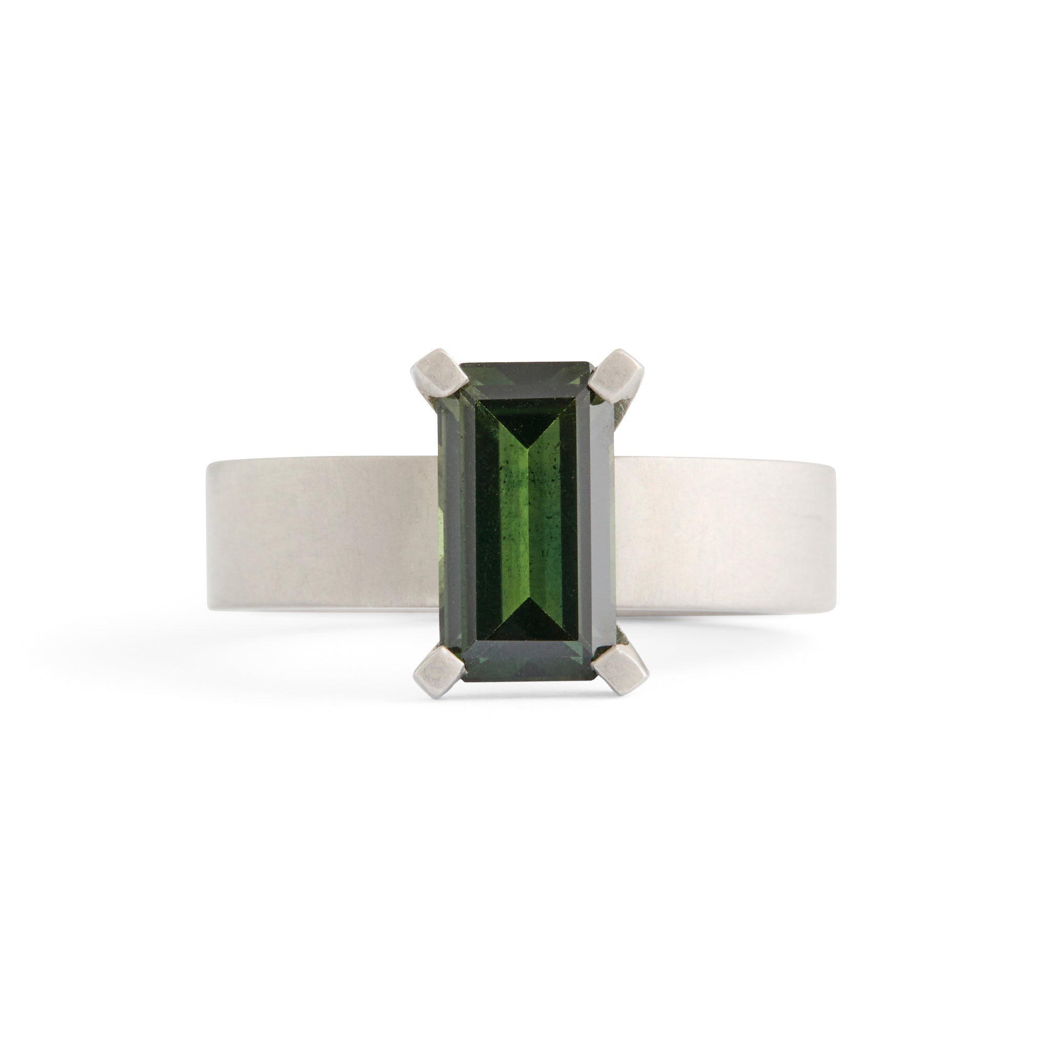 Dias Sapphire Ring