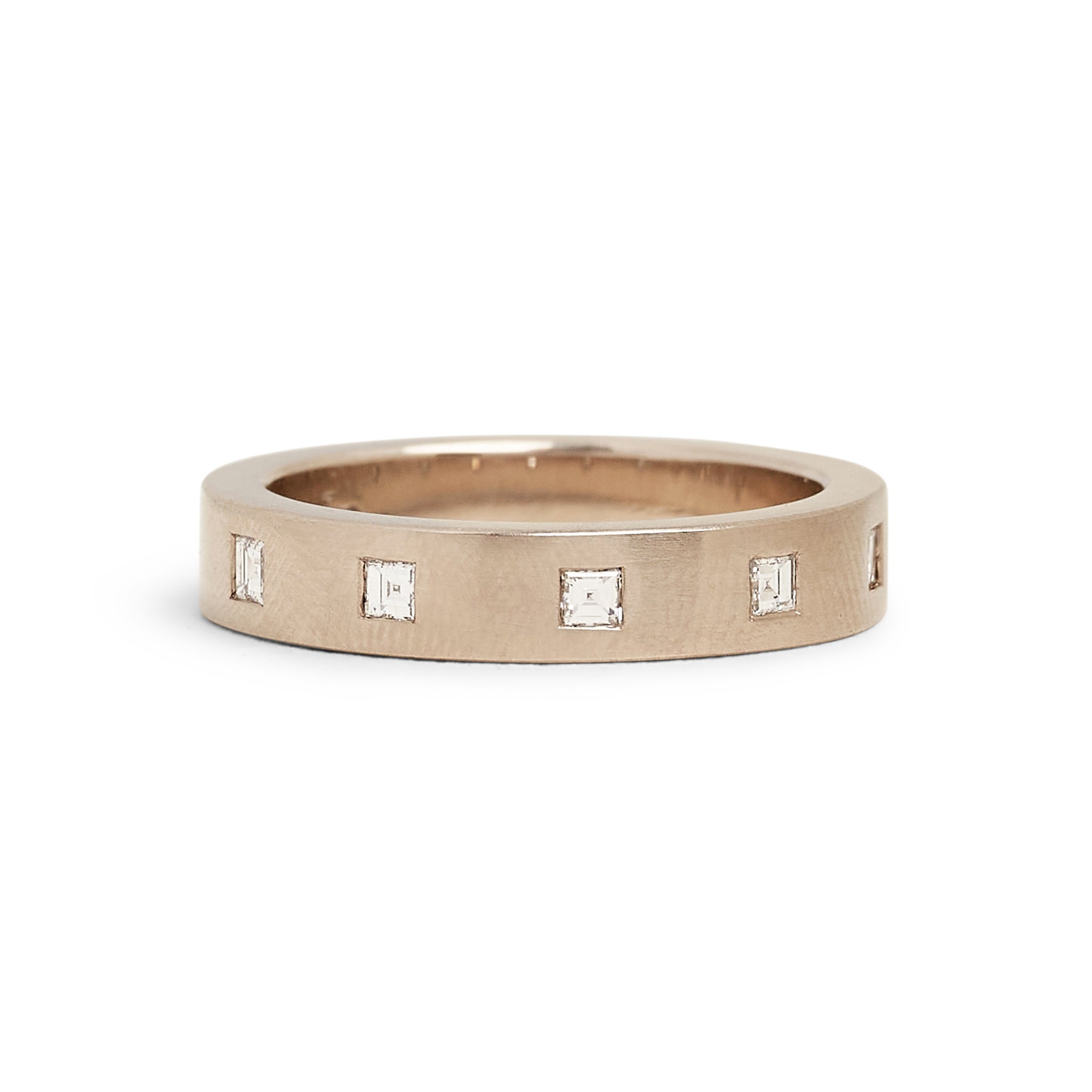 Carre Ring