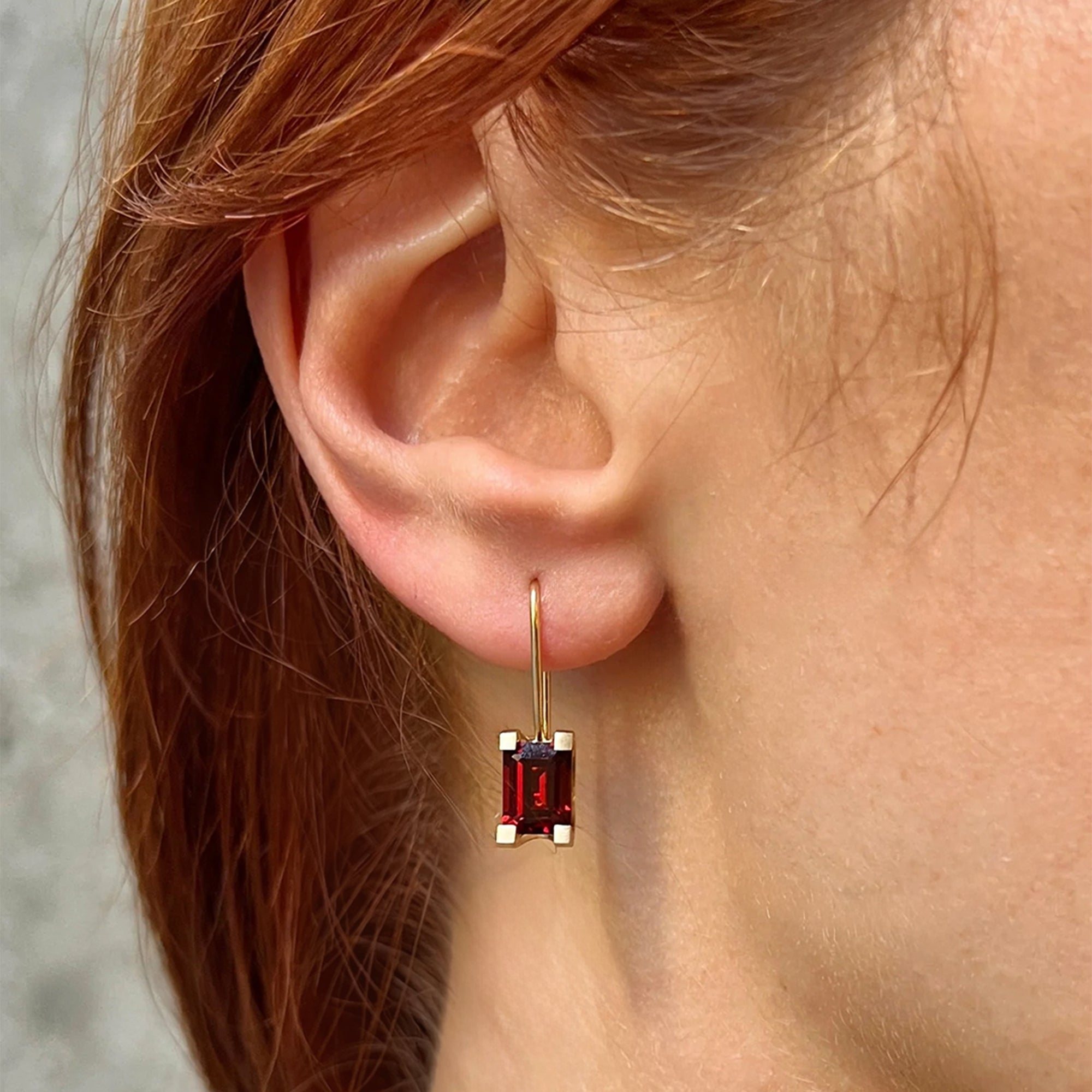 Yellow Gold Curve Claw Earrings