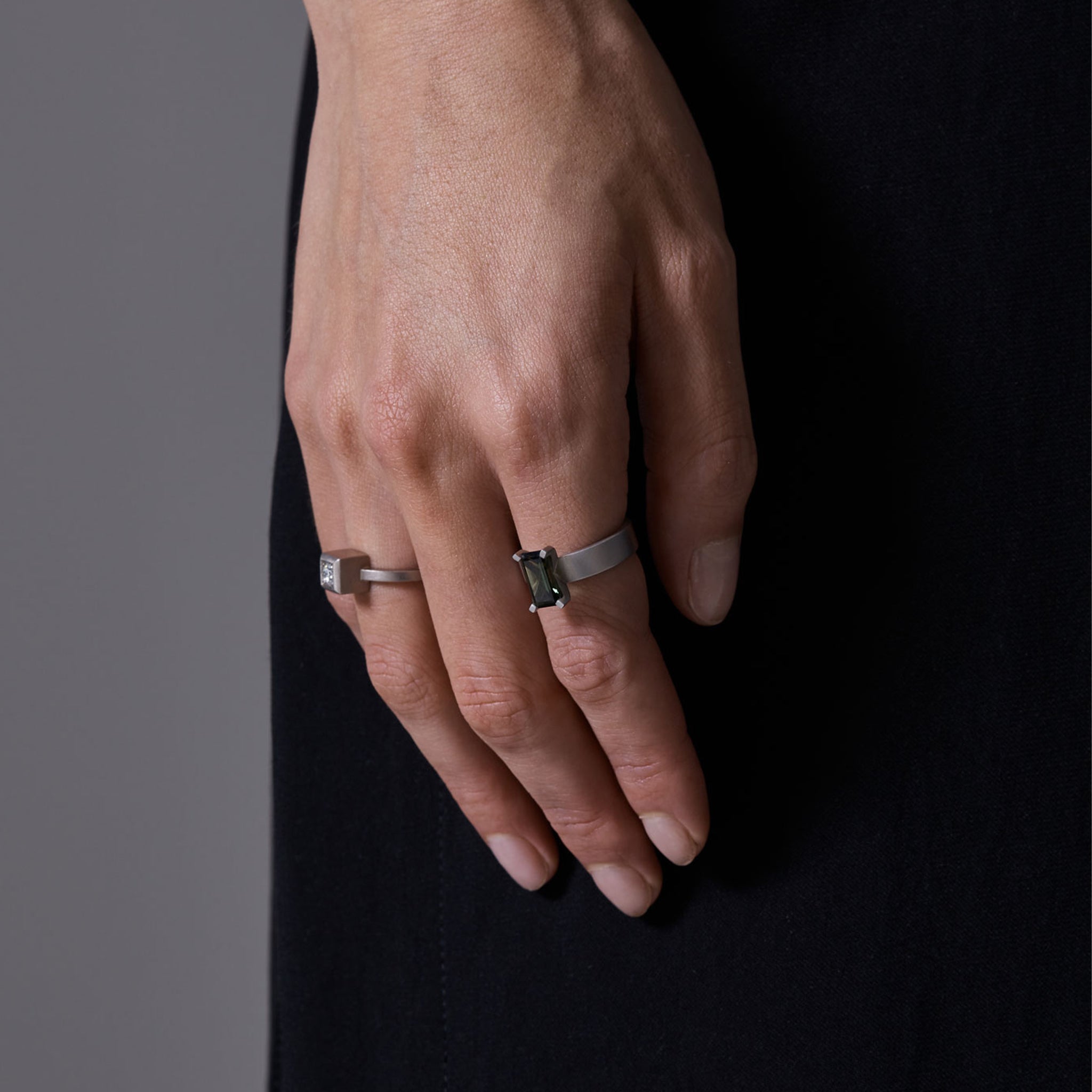 Dias Sapphire Ring