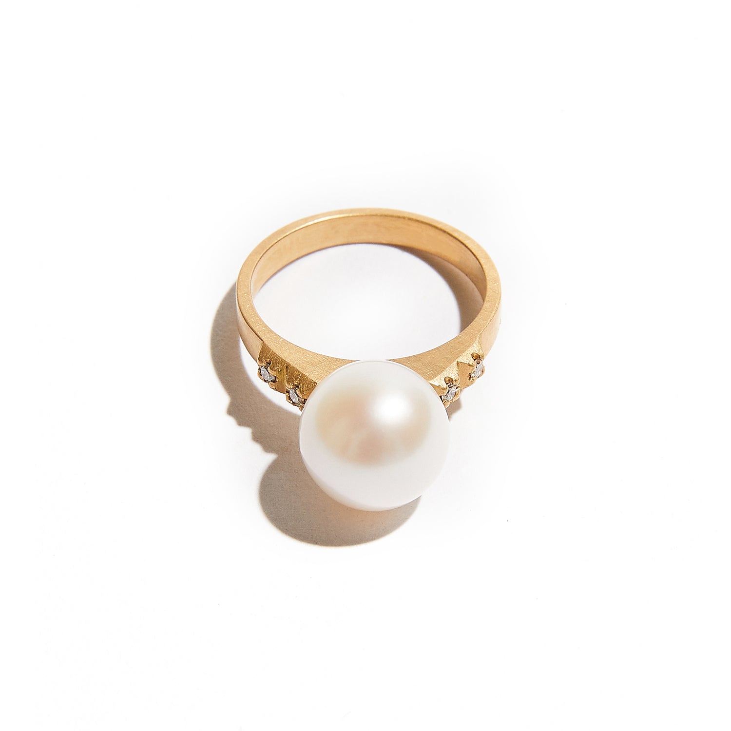 Freshwater Pearl & Pyramids Ring