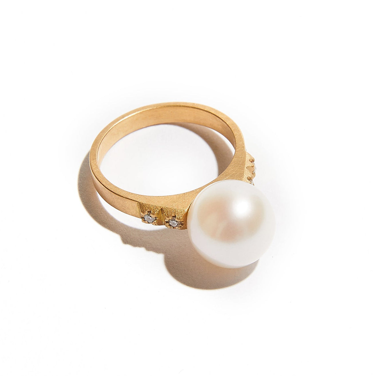 Freshwater Pearl & Pyramids Ring