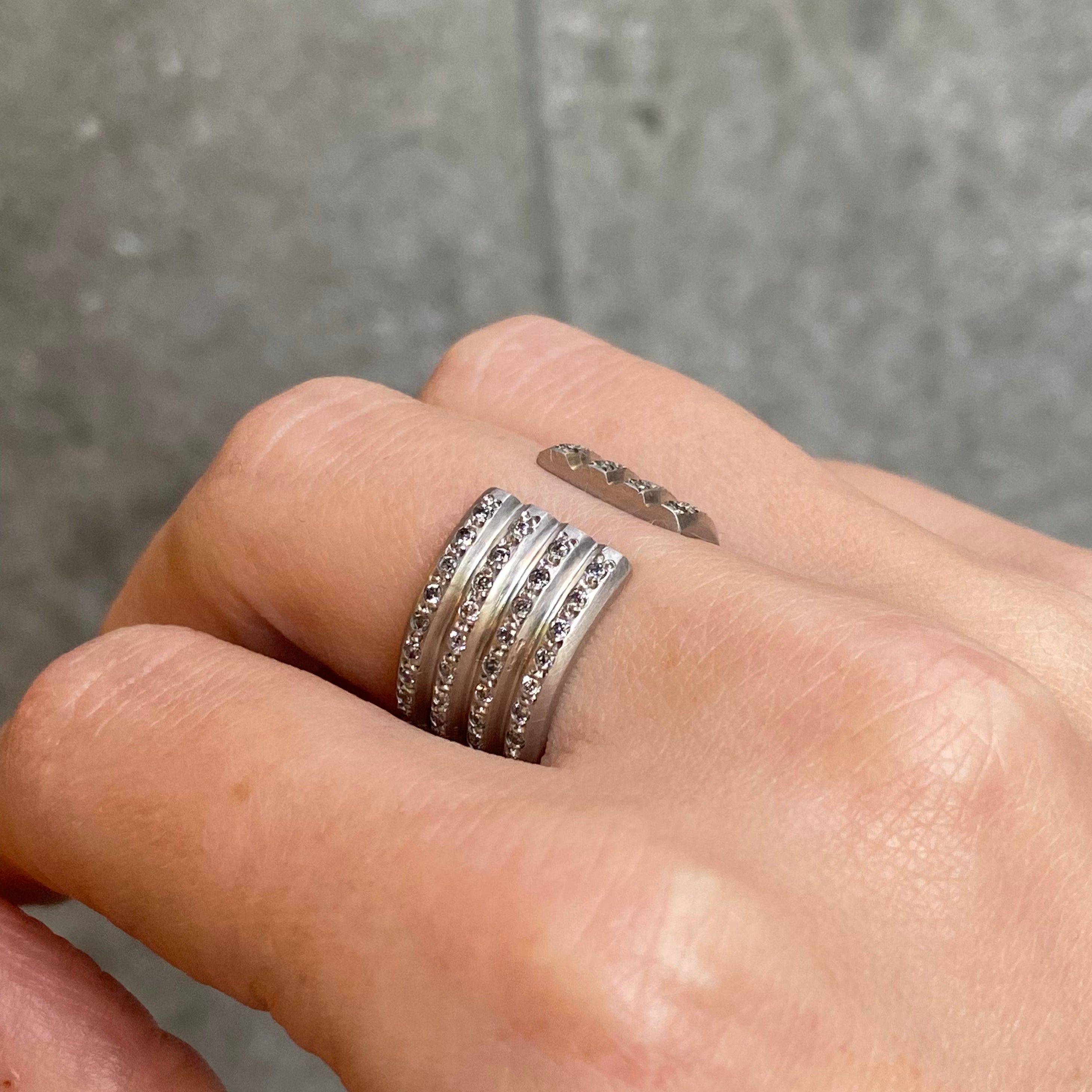 Ridge Grey Diamond Ring
