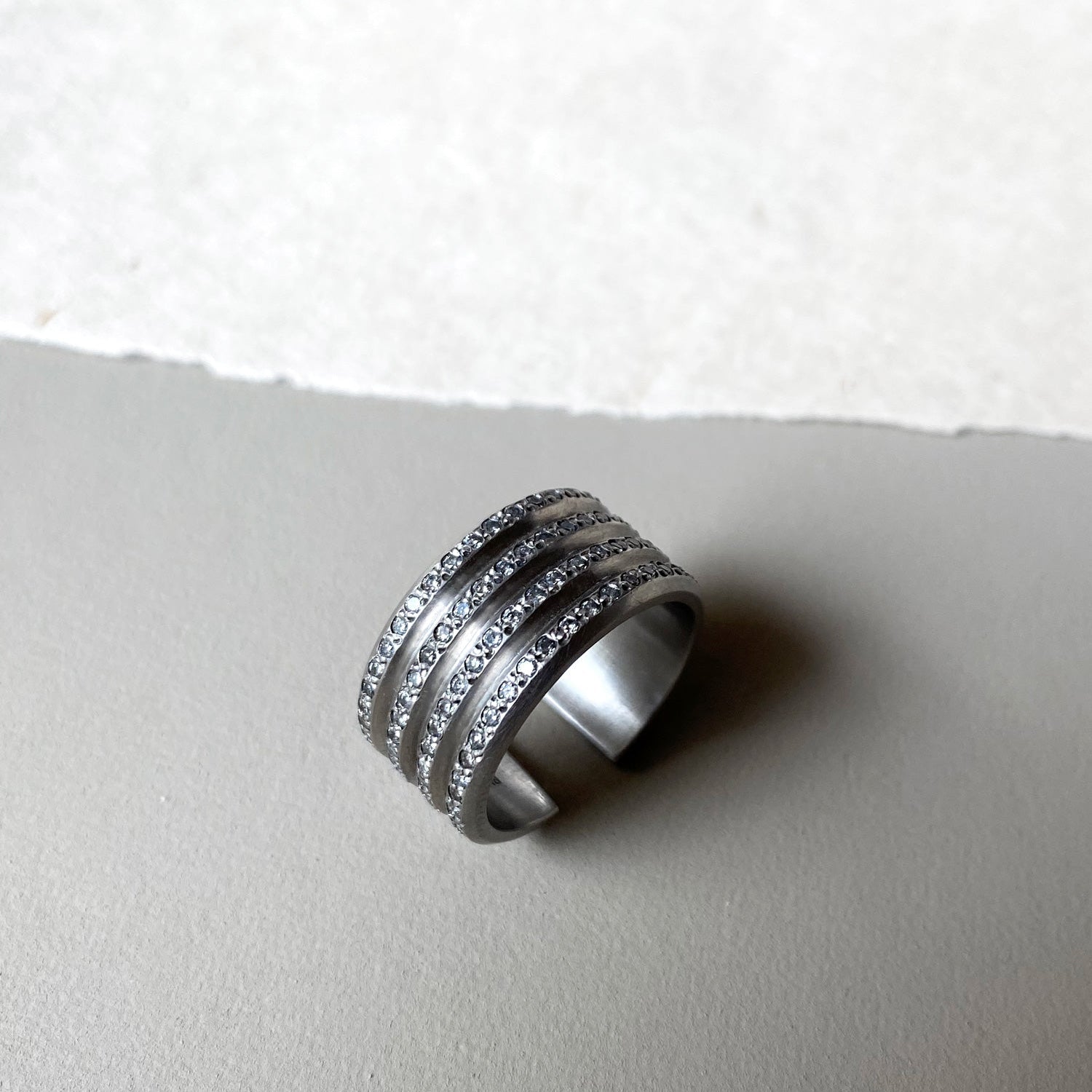 Ridge Grey Diamond Ring