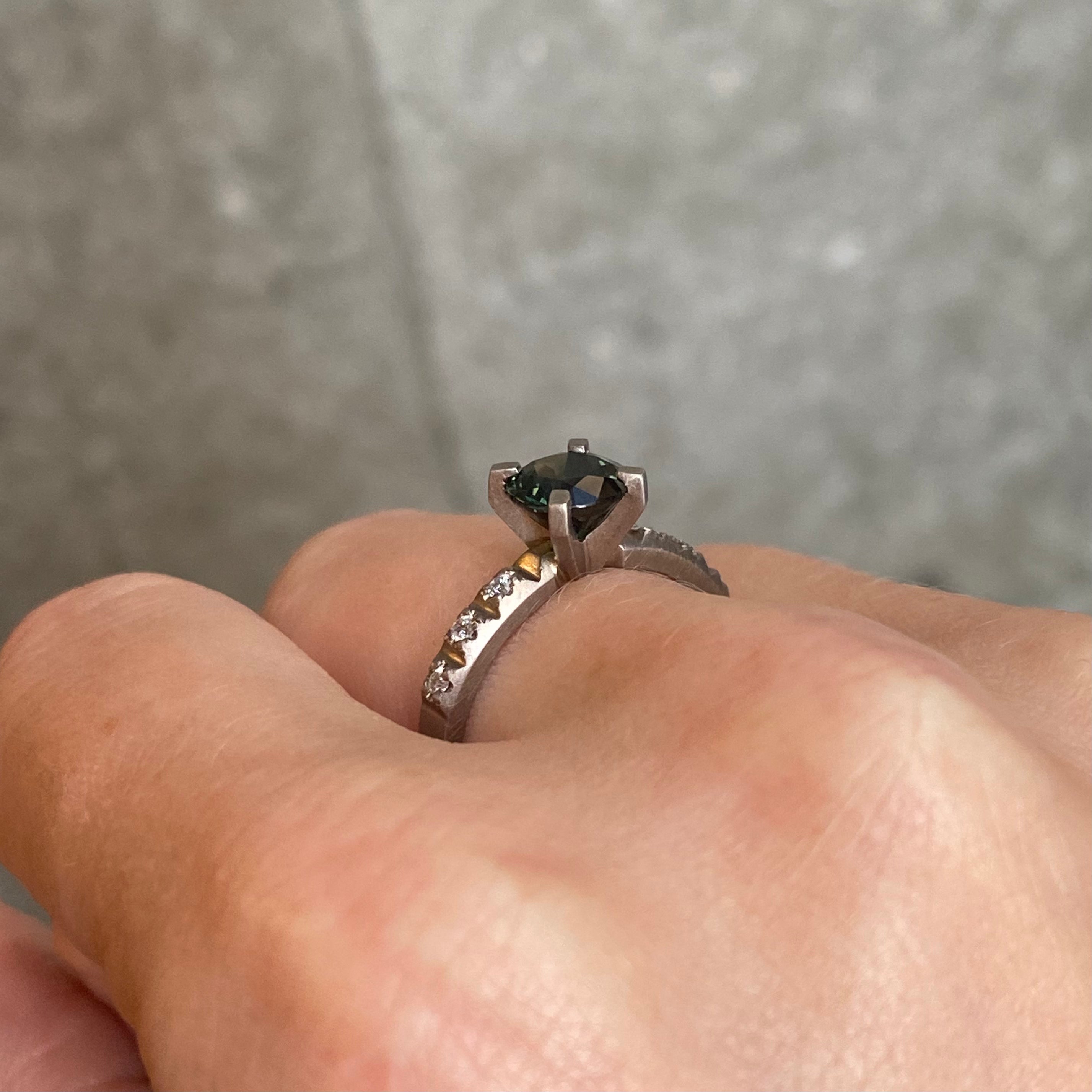 Novem Sapphire Ring