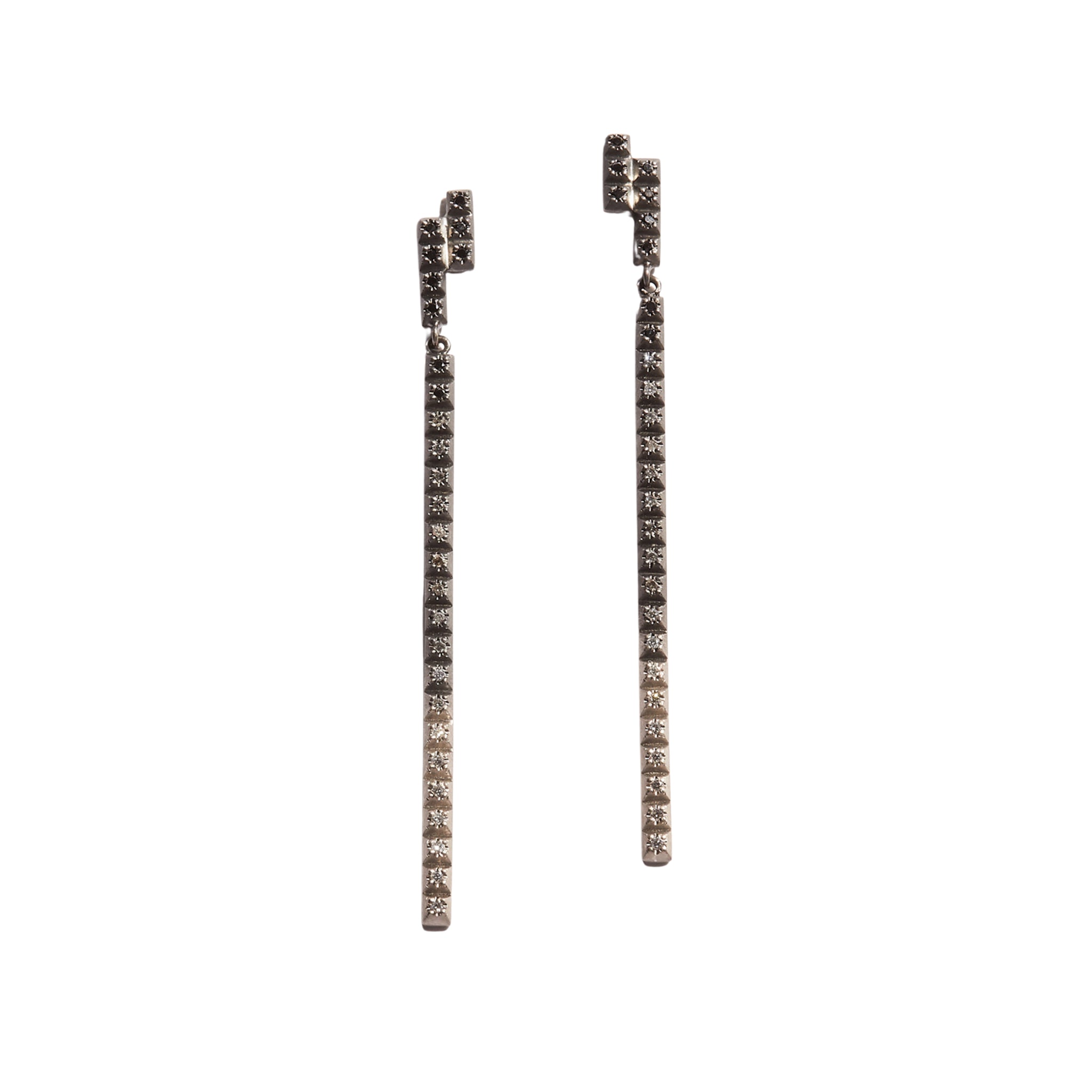 Bias Long Line Gradient Diamond Earrings