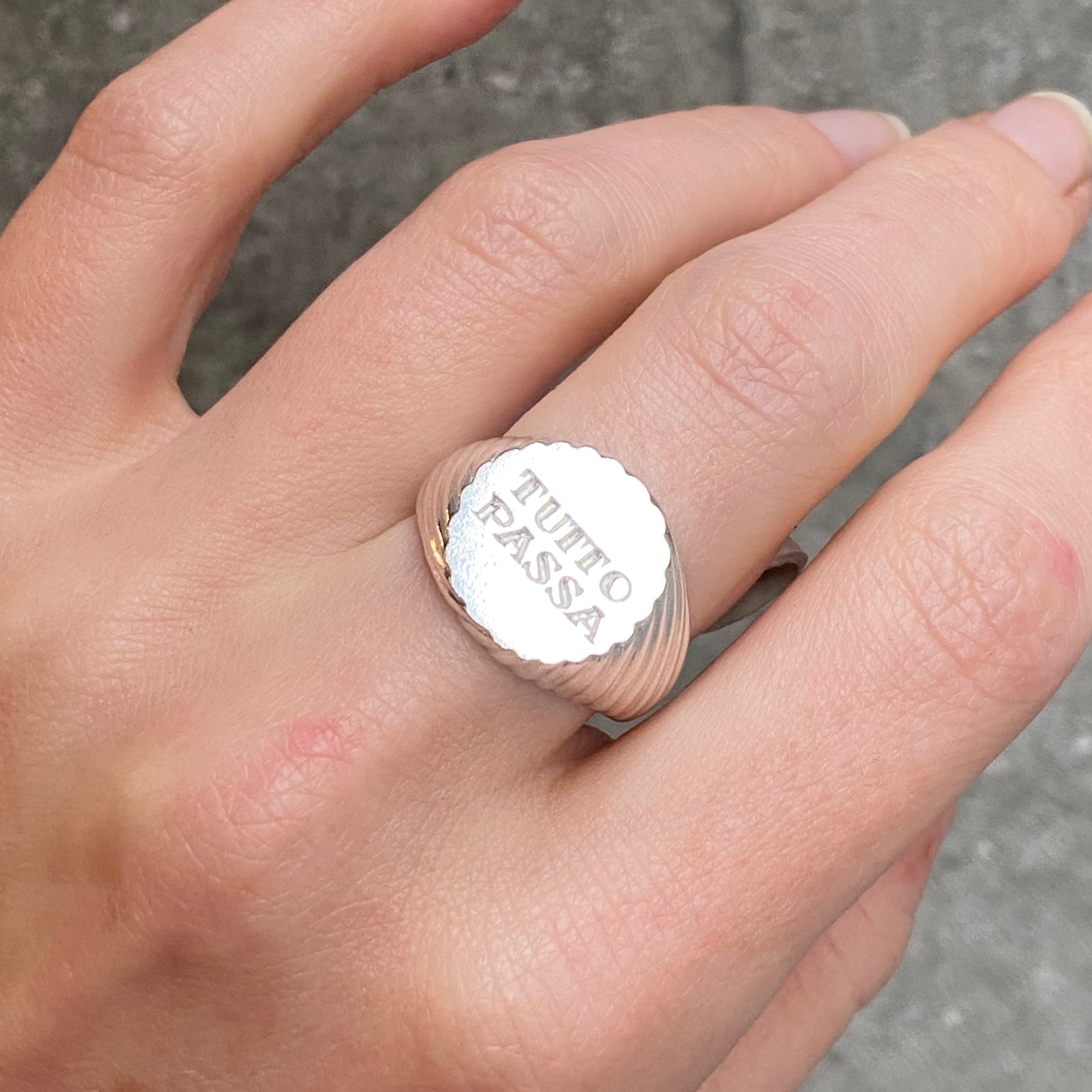 Tutto Passa Ring