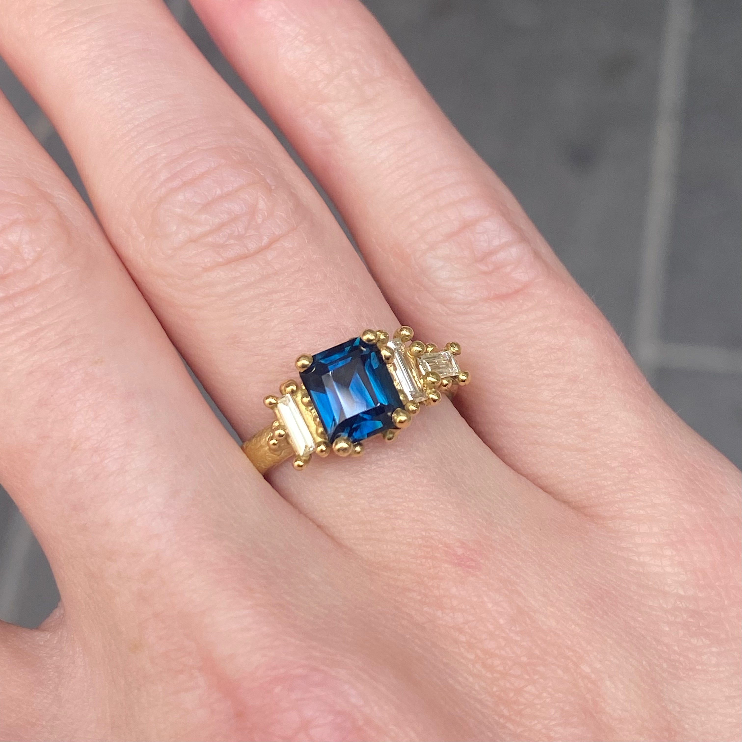 Dark Blue Sapphire and Diamond Luminous Cluster