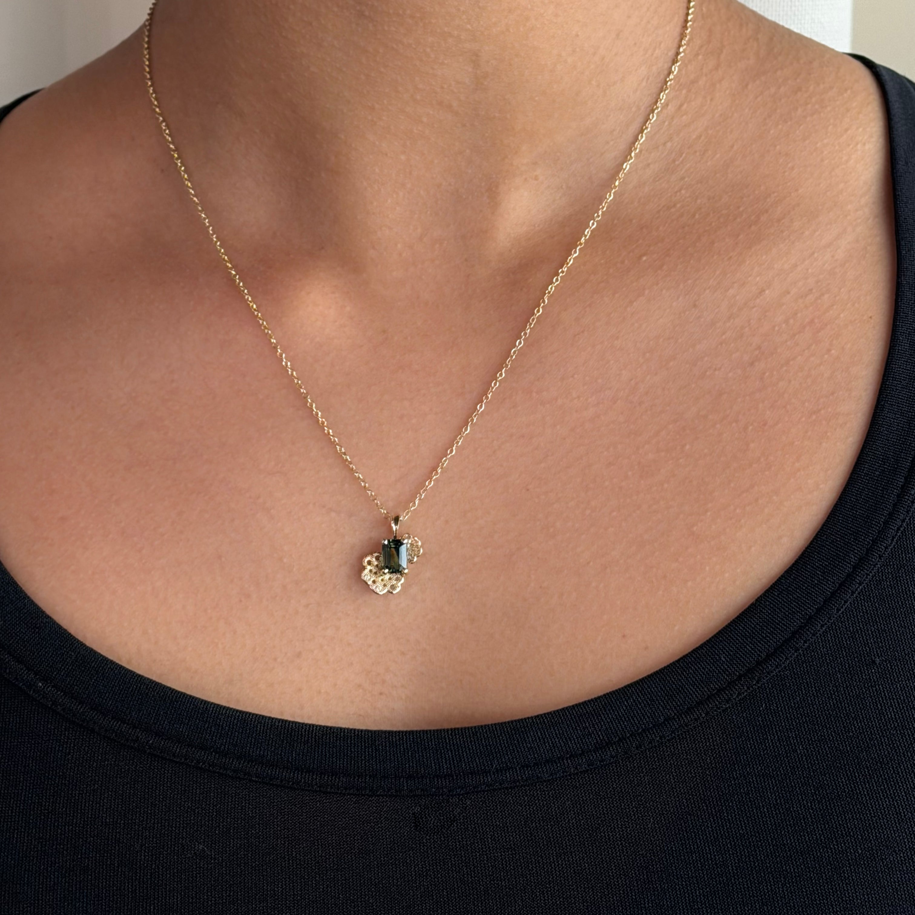 Auric Arc Parti Sapphire Pendant