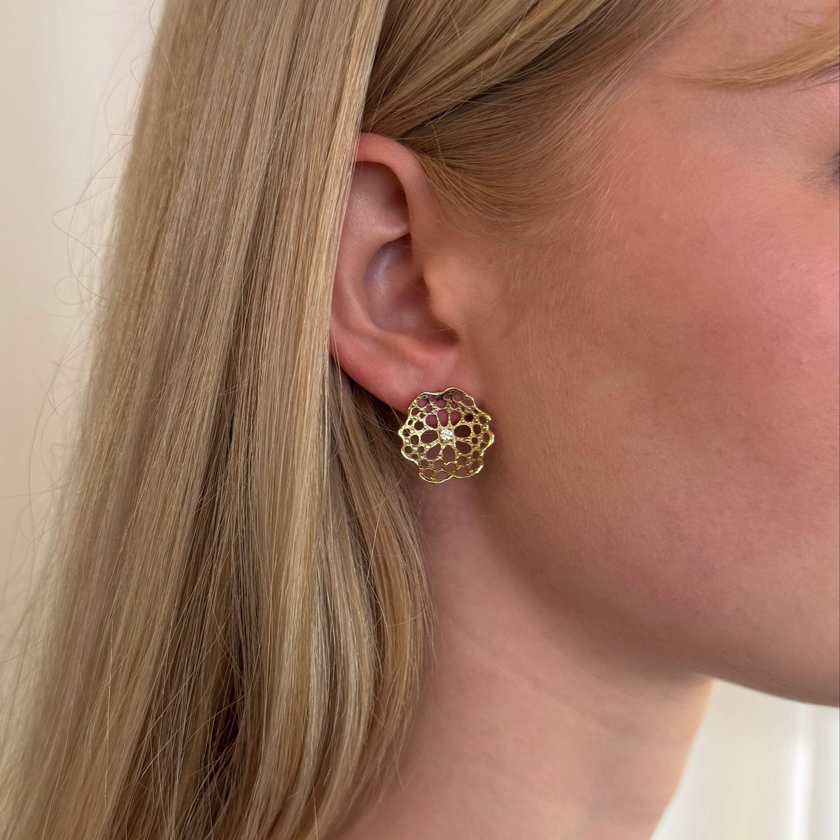 Radial Studs