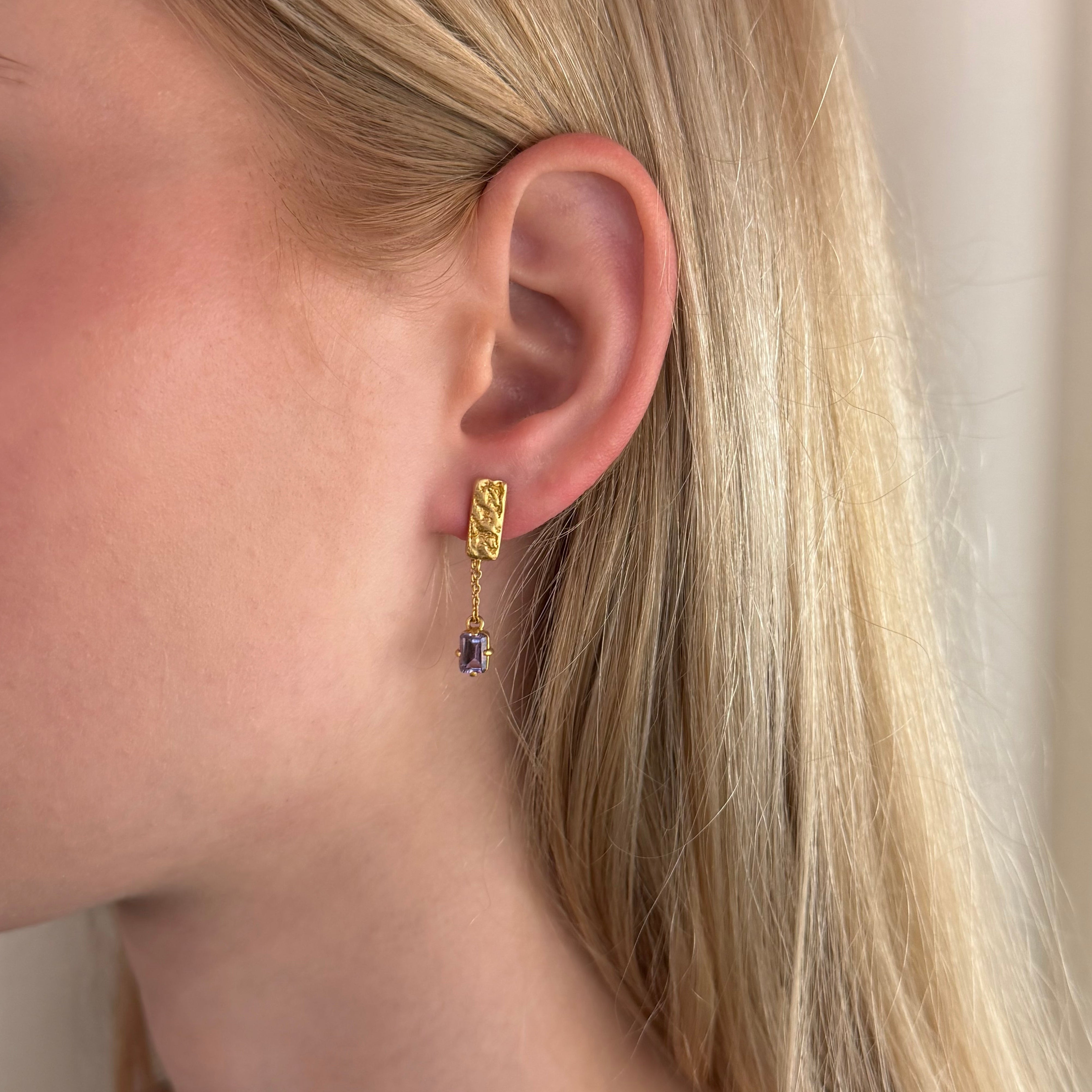 Small Skin Drop Chain with Amethyst Earrings