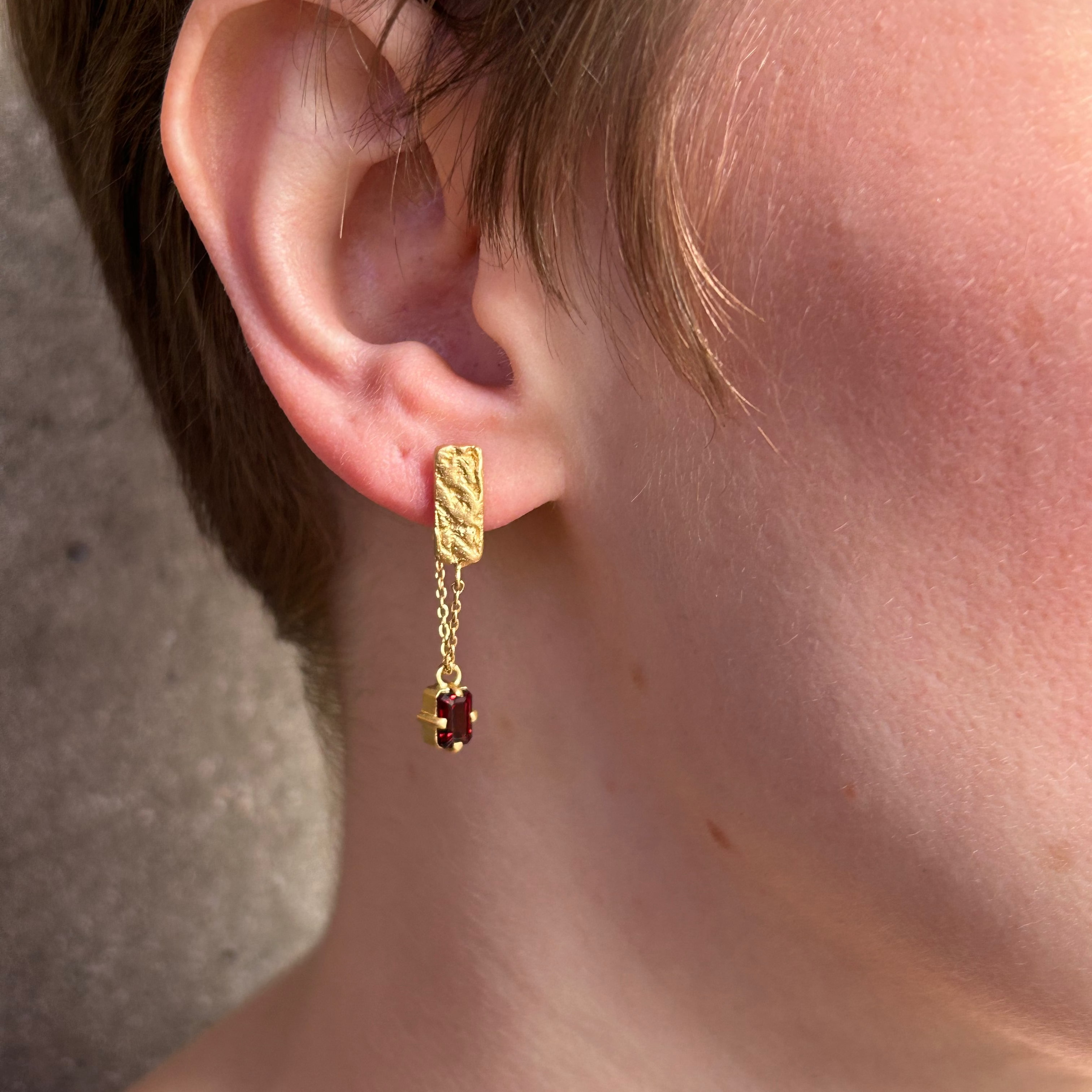 Garnet Skin Chain Drop Earrings