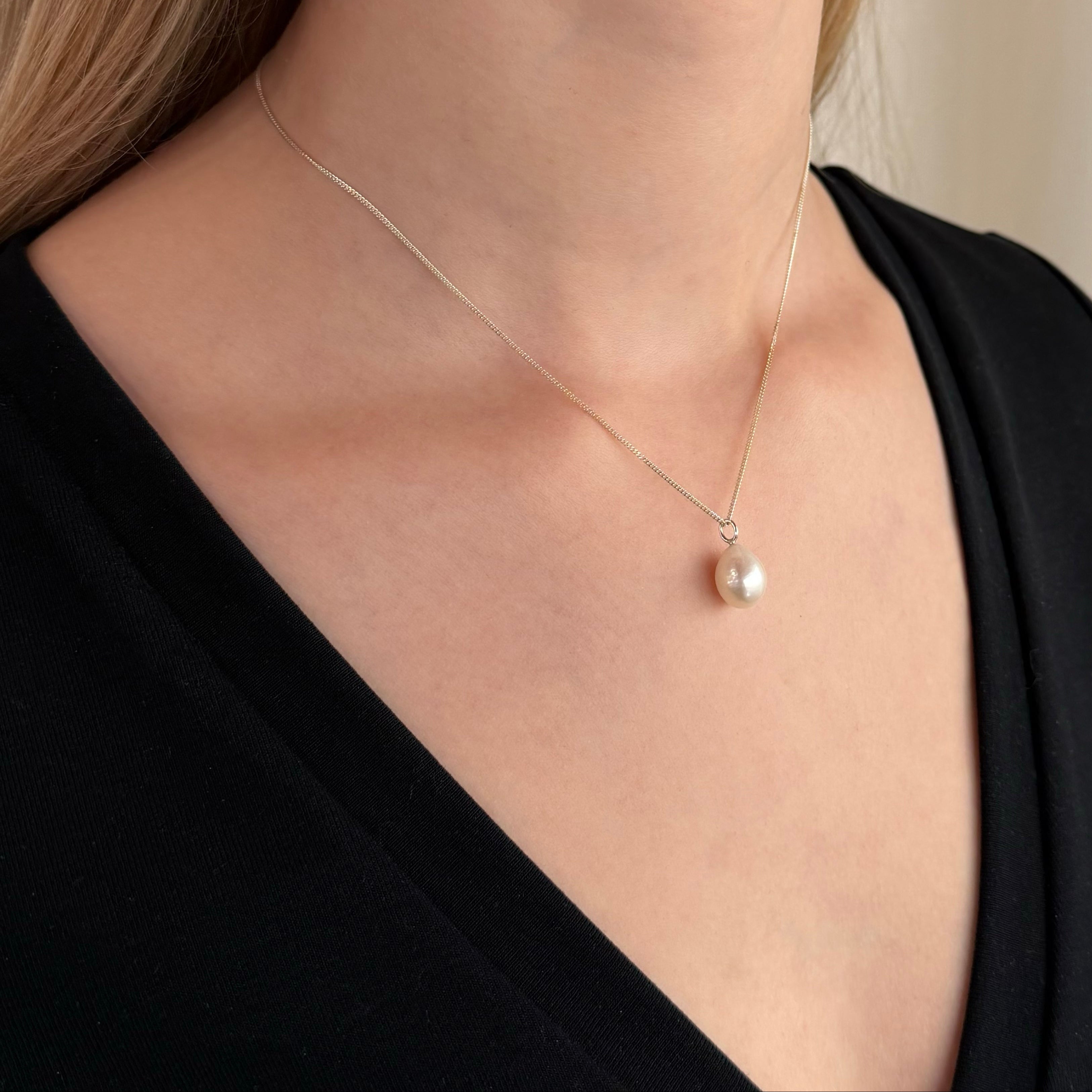 Baroque Pearl Silver Pendant