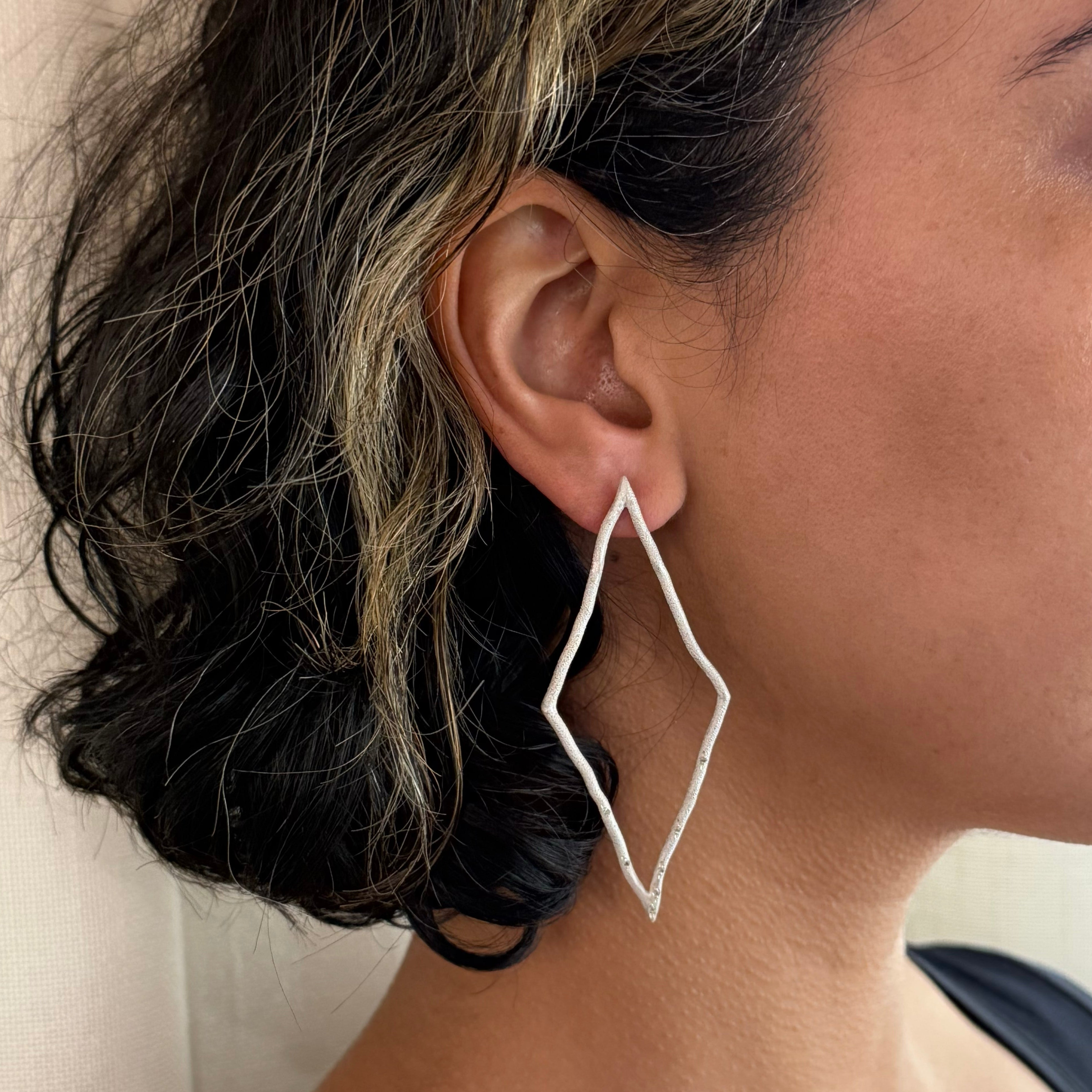 Diamond Shape Glimmer Earrings