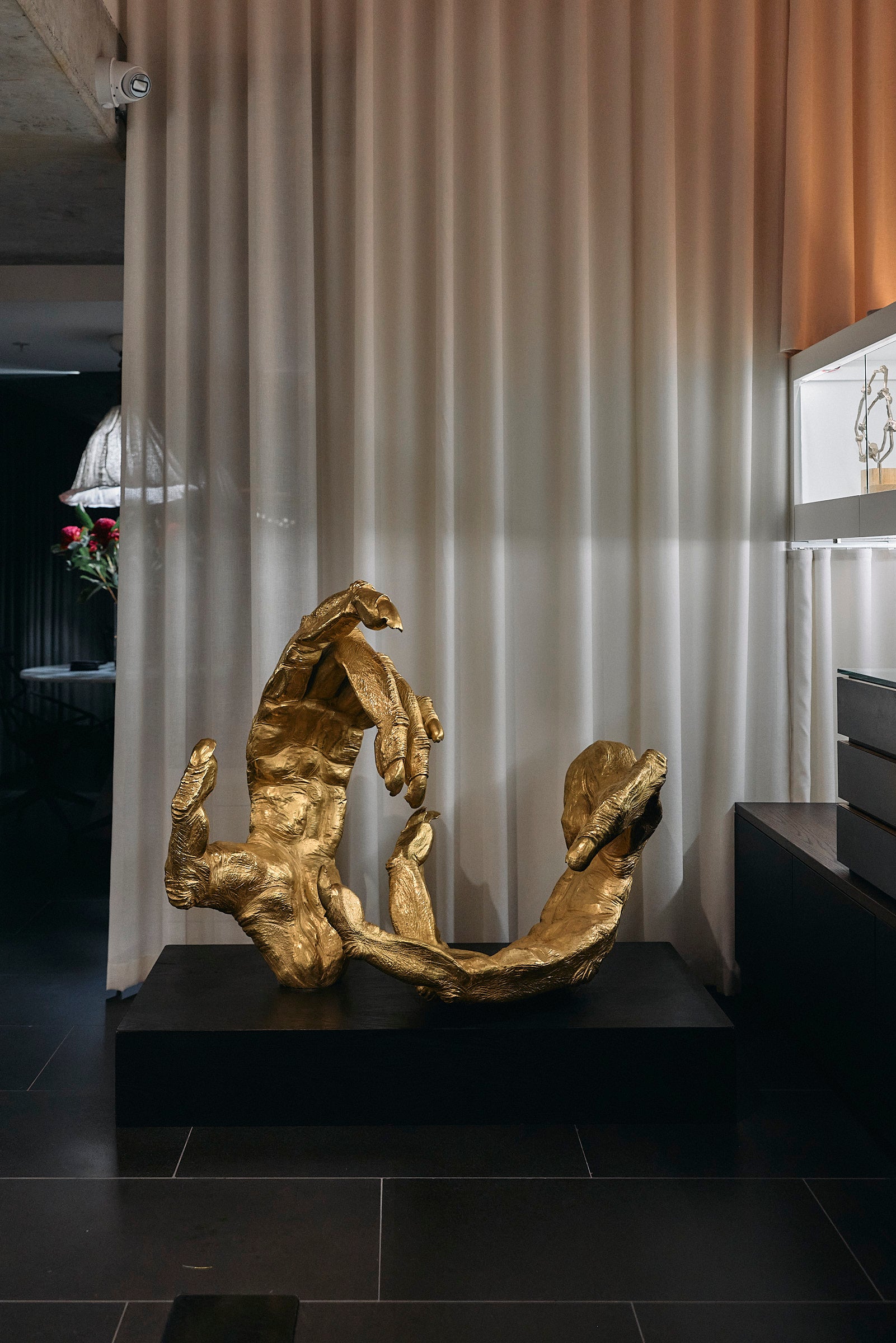 Gibbons Got A Gun Sculpture 2