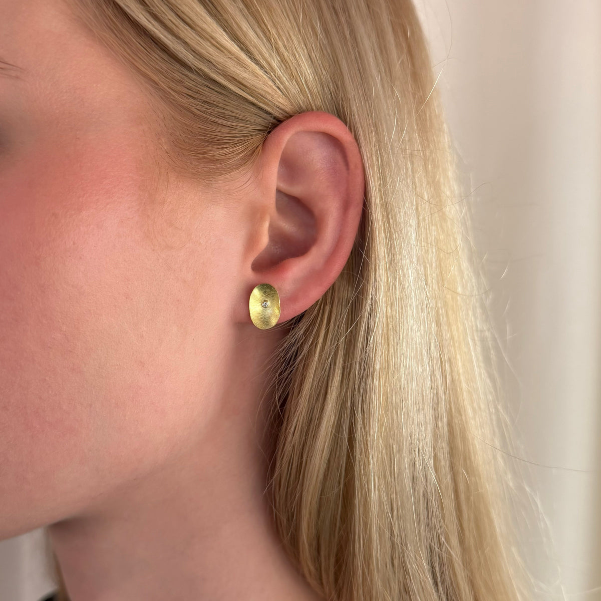 Petal With Diamonds Earrings