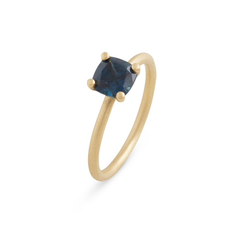 Sapphire Engagement Rings | Blue Sapphire | Armans Fine Jewellery