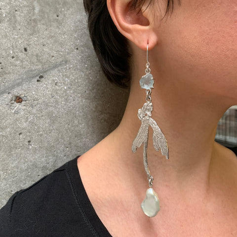 Fishtail Pearl Earrings 01